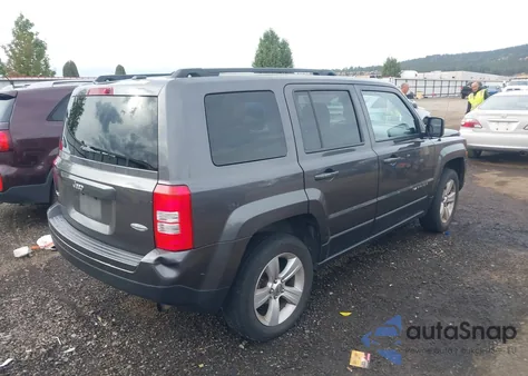 2015 Jeep Patriot Latitude z USA, uszkodzony, nr VIN 1C4NJRFB6FD307707